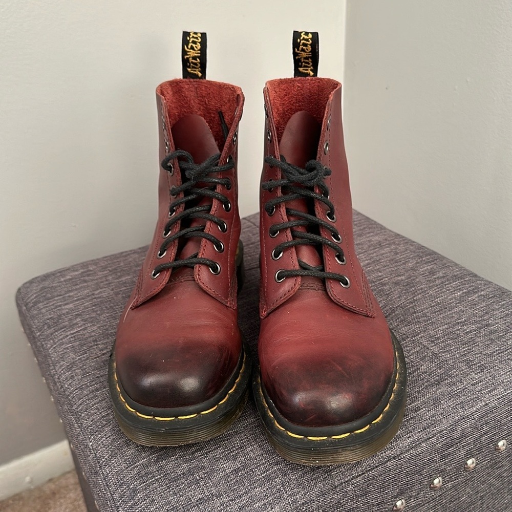 Dr Martens Classic style